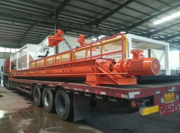 正道能源鉆井廢棄物處理系統(tǒng)裝車(chē)過(guò)程中